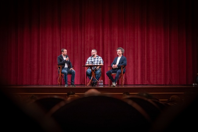 Premier előtti közönségtalálkozós vetítések