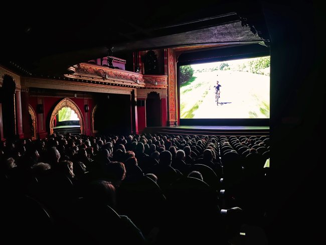 Premier előtti közönségtalálkozós vetítések