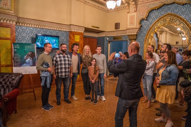 Premier előtti közönségtalálkozós vetítések